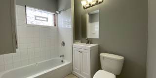 Beautiful 4 Bedroom 1.5 Bathroom Townhome in Minneapolis! Gallery 7