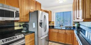 270 Captains Walk Gallery 18