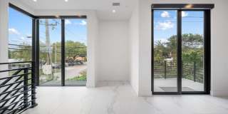 1052 N Victoria Park Road Gallery 9