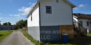 1060 1/2 East Wabash St Gallery 1