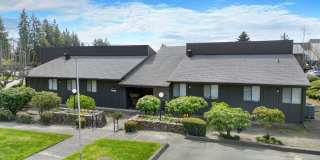 Cozy Condo Living in Tacoma's Desirable Highlands Community | Pool, Gym & Clubhouse Gallery 24