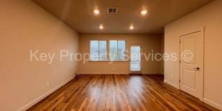 Woodland Townhome with Huge Tandem Garage Gallery 6