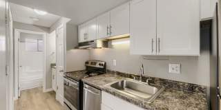 Parkwood Plaza Gallery 40