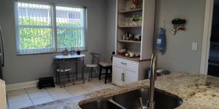 55 SE 14th Street Gallery 6