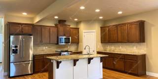 SW Bend Home Close to Old Mill & Deschutes River Trail Gallery 8