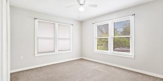 Charming 2 Bedroom Home with Office & Oversized Backyard in Schertz Gallery 14