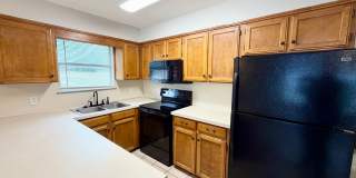 Move-In Ready 2BR Duplex | Private Yard | Great Location | Pets Welcome Gallery 6