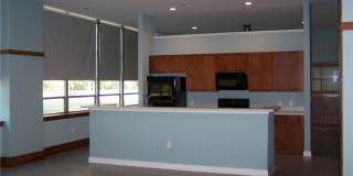 680 Oak Street Gallery 12