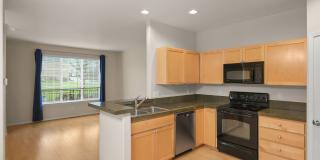 Lovely Home In A Excellent Location! 2 Bedrm 2.5 Bath in Arbor Reserve **PET FRIENDLY! & INTERNET INCLUDED** Gallery 10