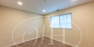 Spacious 2 bedroom duplex with attached garage Gallery 18