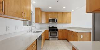 Top-Floor 3BR in Duplex Near BART | Vaulted Ceilings | In-Unit Laundry | Garage Parking Top-Floor 3BR in Duplex Near BART | Vaulted Ceilings | In-Unit Laundry | Garage Parking Gallery 5