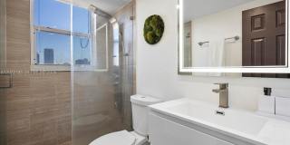 3703 NE 166th Street 701, North Miami Beach, FL 33160 - 3804 Gallery 20