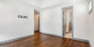 717 Stockell Street Gallery 17