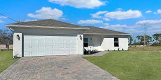 Spacious 4-BR New Build Home in Cape Coral Gallery 1
