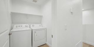 105 W Latona Gallery 42