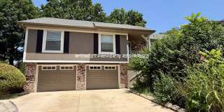Spacious home with so many updates!  3 bedroom 2.5 baths in Blue Springs Gallery 1