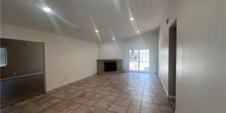 1299 Dogwood Gallery 6