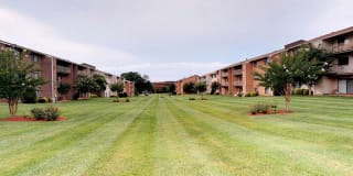 Gainsborough Court, Churchill Mews, and Copperfield Square Apartments & Townhomes Gallery 71