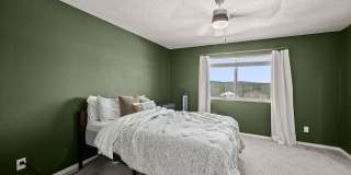 Beautiful 2022 Built Home With Views! Gallery 12