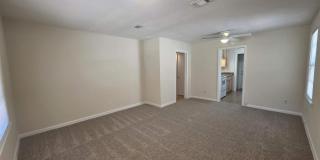 35 Kennington Dr Gallery 2