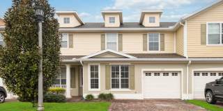 Beautiful Two Story 3/2.5 Town Home w/ Loft  Screened Porch in St. Cloud Gallery 1