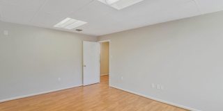 311 MAPLE AVE W #C Gallery 28