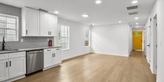 Room in 4 Bedroom Home at Fair St SW Gallery 10