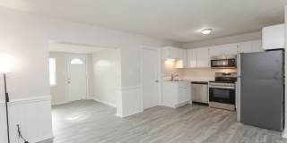 Bright, Updated & Prime Location! Gallery 6