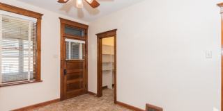 3710 North Damen Avenue Gallery 4