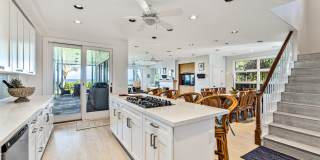 Hawaii Life Presents Modern Mokuleia Beachfront Luxury 4 bedroom 3 Bath Gallery 16