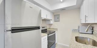 3217 Northeast 11th Street Gallery 1