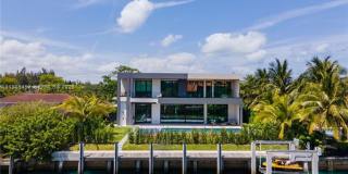 493 Holiday Dr #0 HALLANDALE BEACH, FL 33009 Gallery 73