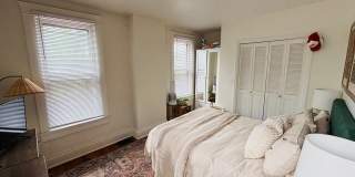 2 bedroom, 2.5 bathroom brick townhouse Gallery 9