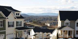 Beautiful 3BR, 2.5 Ba End Unit townhome in the Pavilion at Pantops Gallery 4