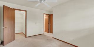330 Leah Lane Gallery 12