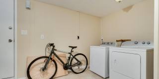 Roomy Sunnyside Duplex with Finished Basement in a Prime Location Gallery 22