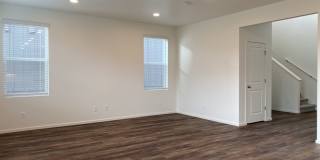 Exquisite 3 Bed 2.5 Bath Single Family Home Gallery 8