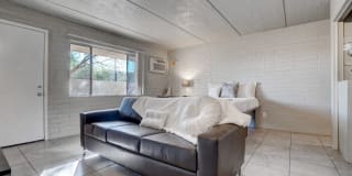 University Manor Apartments Gallery 4