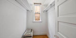 3915 N Seeley Gallery 4