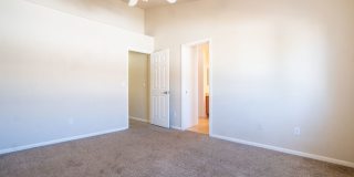 Beautiful townhome on Snow Bowl for Rent! Gallery 13