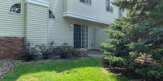 *2Bed*1.5Bath with loft in West Bloomington- Avail Sept 1 Gallery 10