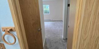Renton Sunset Heights Condominiums - 2 bedroom 1 bathroom lower floor unit - W/S/G included- Available NOW!! Renton Sunset Heights Condominiums - 2 bedroom 1 bathroom lower floor unit - W/S/G included- Available NOW!! Gallery 7