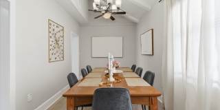 Charming Sarasota Retreat –4-Bedroom/3-Bathroom Modern Pool Home Near Everything! Gallery 14