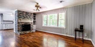 Room in 5 Bedroom Home at Kinnamon Rd Gallery 34