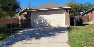 Clean North East Home - O'Conner & IH35 Gallery 1