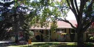 Spacious 6-Bedroom Home Near UNR with Backyard & Modern Kitchen Gallery 3