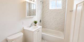 739 Hinman Gallery 1