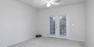 Belle at Bay Colony 55+ Apartments Gallery 16