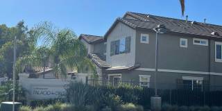 Cozy Town Home For Rent Gallery 1