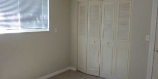 Wonderful Home in Campus West! Gallery 23